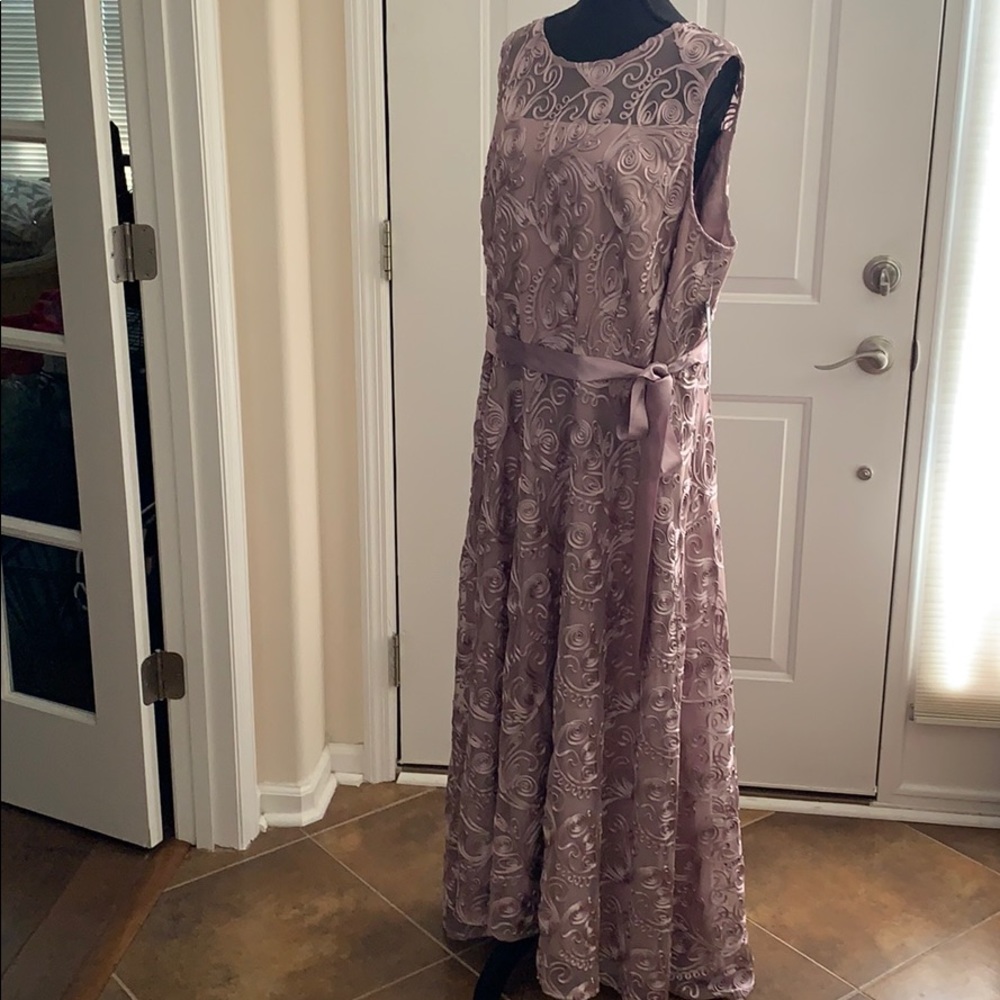 Tahari Mauve Soutache Embroidered Lace Self Tie Waist Gown - Size 20W